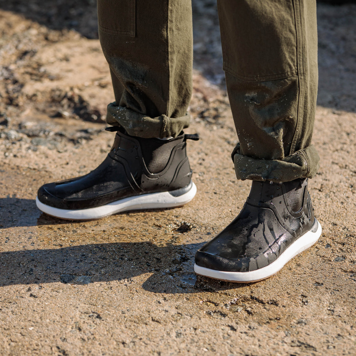 Scallywag - Black/White/Gum