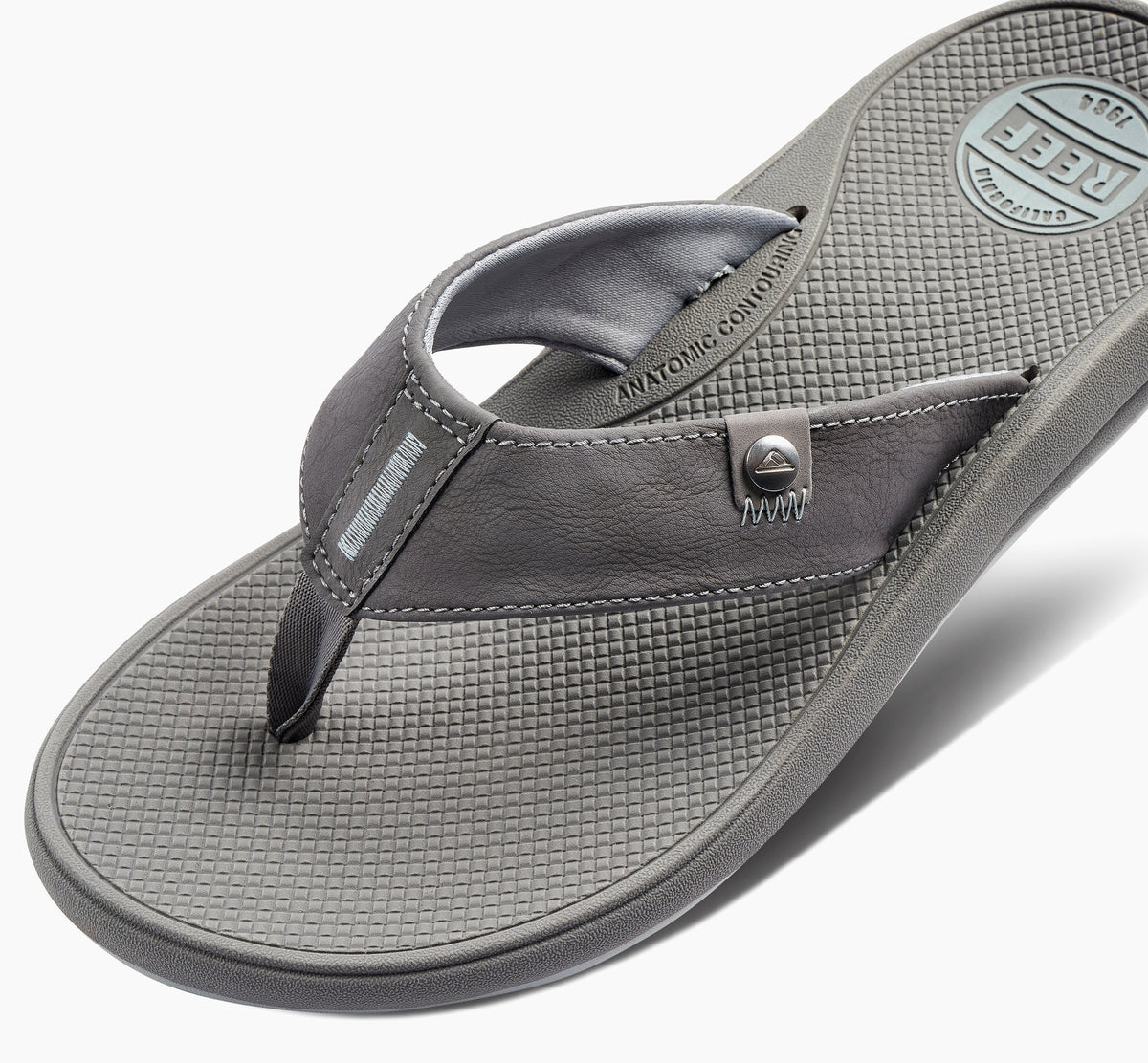 Nias - Light Grey - Down the Line 1 View